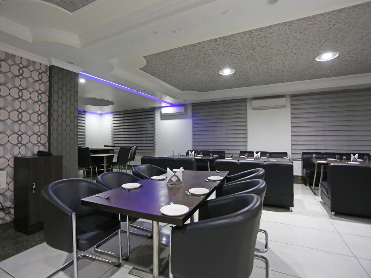 Oyo 4635 Sheetal Hotel Haldwāni Extérieur photo