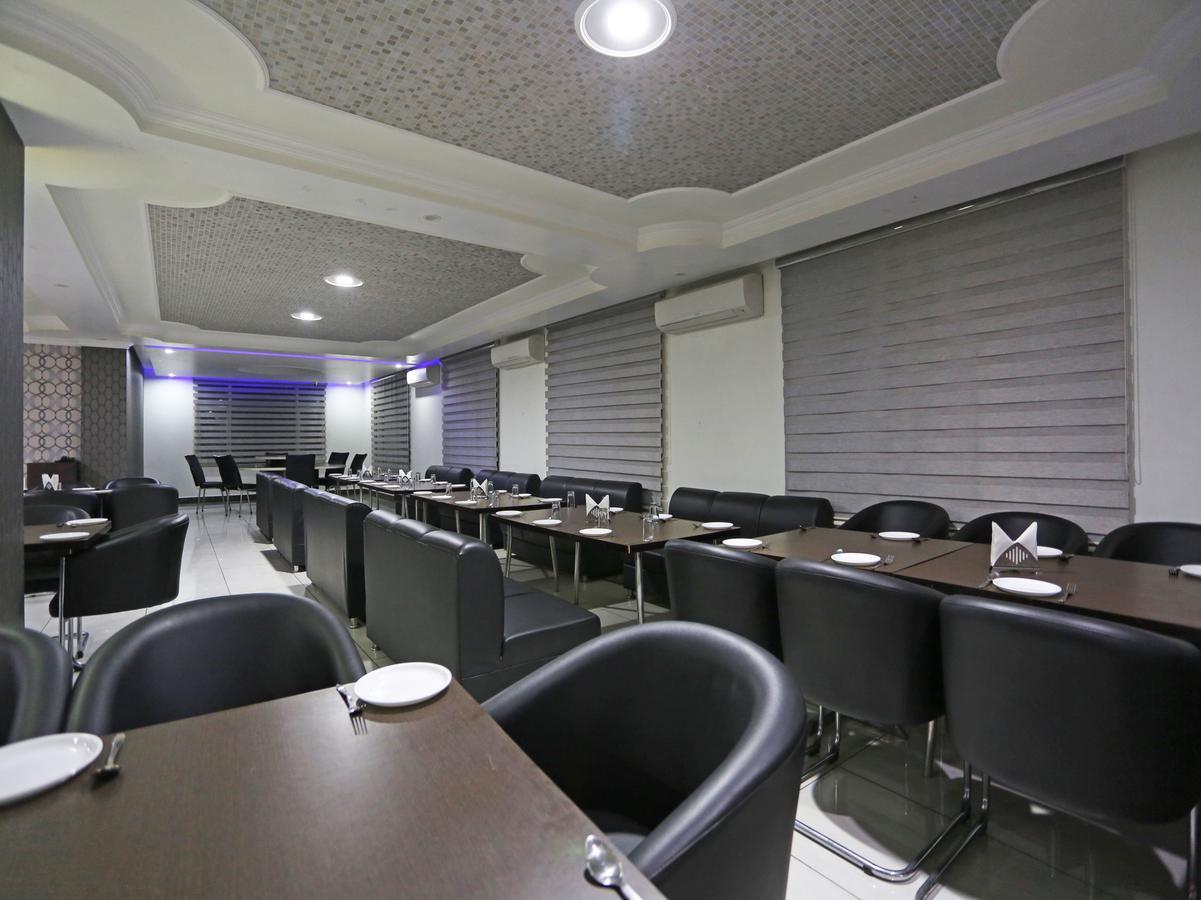 Oyo 4635 Sheetal Hotel Haldwāni Extérieur photo